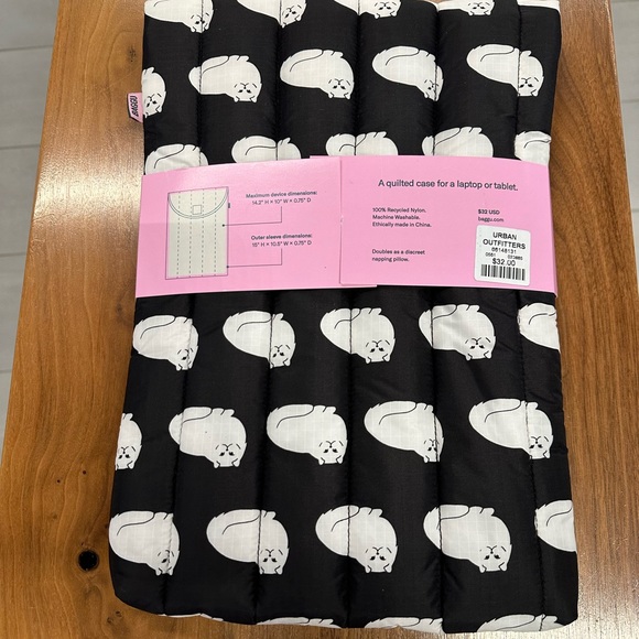 BAGGU 16” Puffy Laptop Sleeve Fluffy Cat NWT - Picture 7 of 7